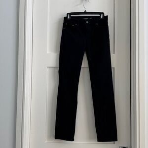 Ralph Lauren Denim. Straight Leg. Mid Rise. Black. 

Inseam 30"
Rise 9"
Size 2